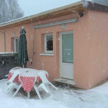 Le Coin Tranquille Au Pied Du Puy De Dome Lejlighed Pontgibaud Eksteriør billede